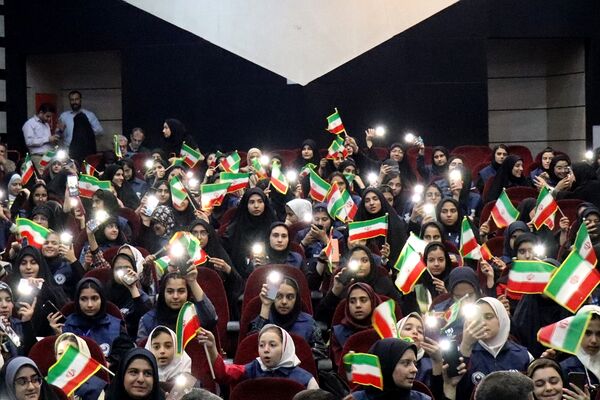 آیین تجلیل از دختران دانش‌آموز خبرنگار منتخب پانا شهرستان‌های استان تهران