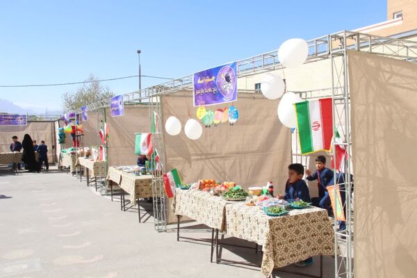 جشنواره دانش‌آموزی «کوک به کوک، حال خوب» در دبستان عطایی‌فرد