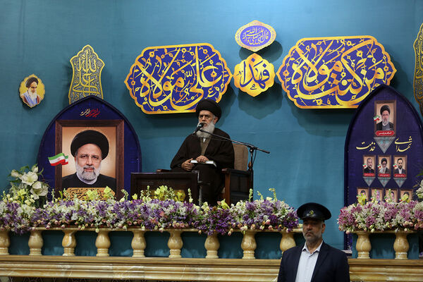 مراسم اربعین شهدای خدمت از سوی رهبر معظم انقلاب در قم 