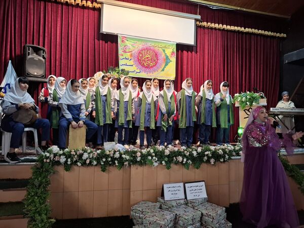 گرامیداشت روز مادر مدرسه دخترانه ۱۷ شهریور 