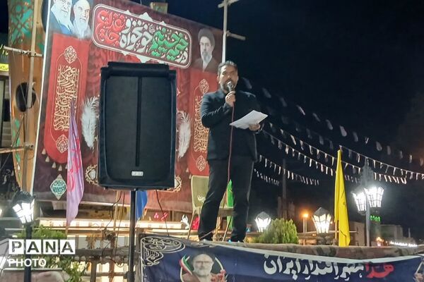 تجلیل از خبرنگاران در طنین تجمعات شبانه
