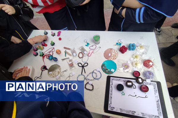 جشنواره خوارزمی «محور بازارچه» در دبیرستان دخترانه توحید