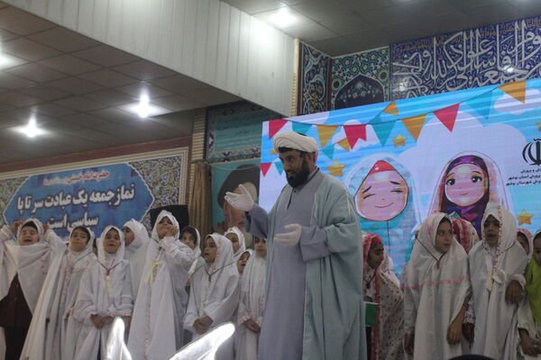 جشن تکلیف ۳۵۰۰ نفری دانش‌آموزان شهرستان بوشهر