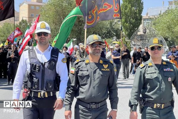 طنین «لبیک یا حسین(ع)» در مراسم جاماندگان اربعین فیروزکوه