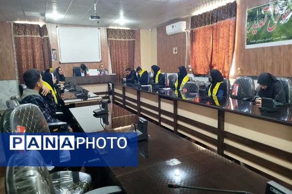 جلسه شورای دانش‌آموزی در منطقه چاروسا