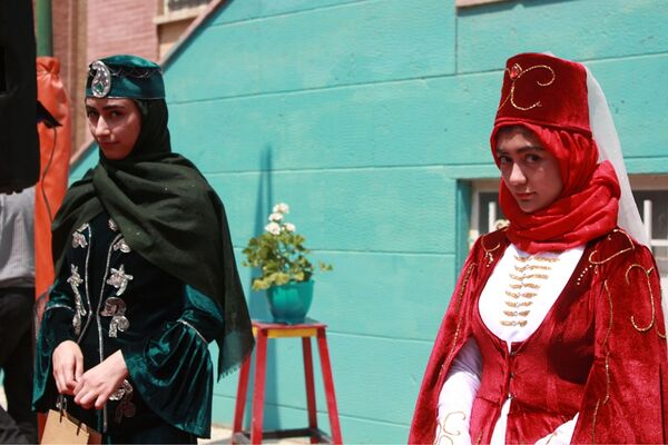 افتتاح نخستین جشنواره تن‌پوش نور، نمایشگاه مُد و لباس ایرانی اسلامی در شهرستان بهارستان 