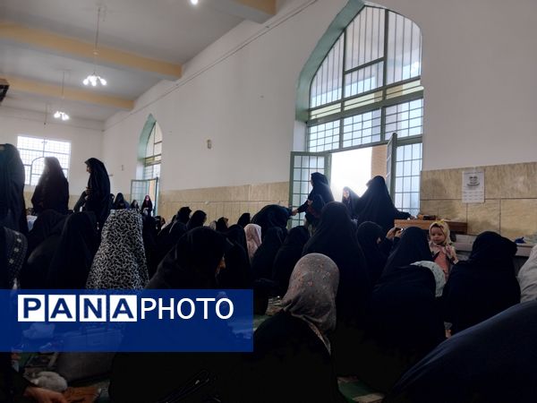 اقامه‌ نماز‌ عیدفطر در شهر وردنجان