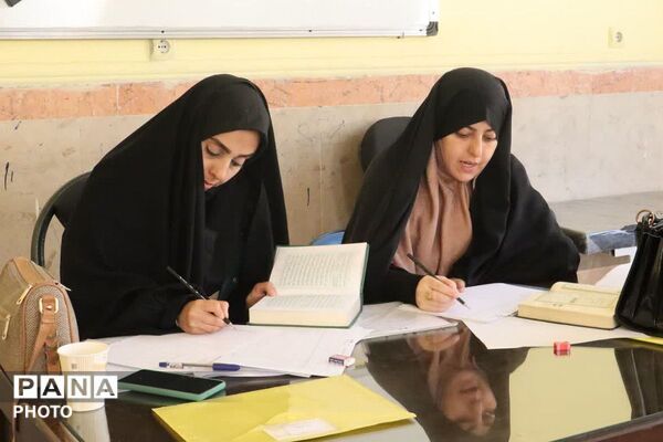 طنین چهل و چهارمین شور رقابت قرآنی در قلب‌های دانش‌آموزان قرچکی