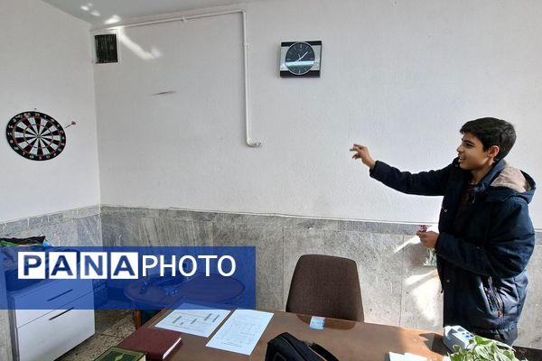 هنرنمایی دانش‌آموزان ناحیه دو شهرری در جشن انقلاب 