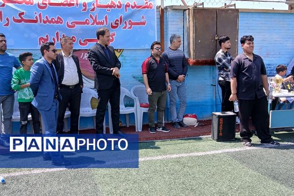 مسابقات مینی فوتبال دانش‌آموزان دوره اول ودوم ابتدایی در بهارستان‌۲