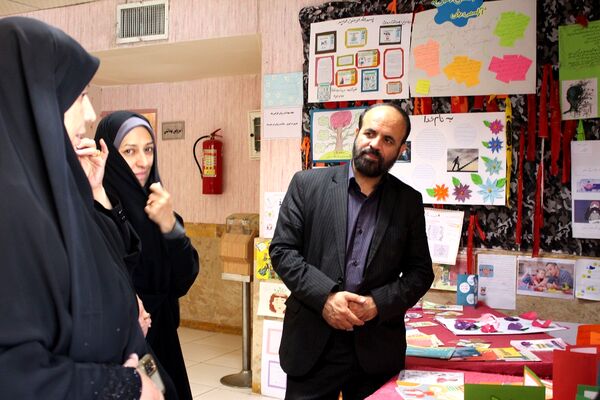 برگزاری انتخابات همیار مشاوران دبیرستان حضرت معصومه(س) ناحیه چهار کرج 