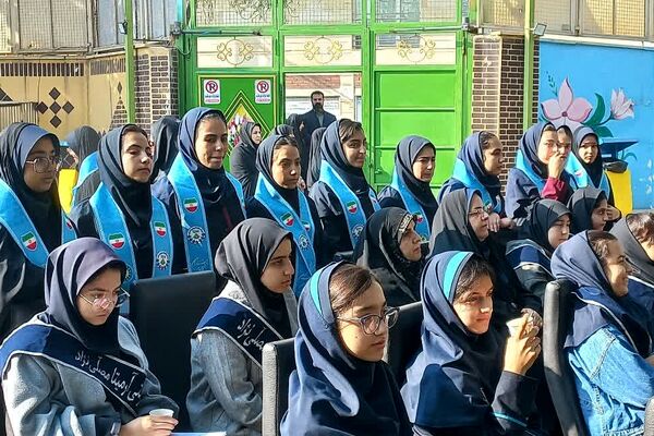 آیین نواختن زنگ پژوهش در ناحیه دو شهرری 
