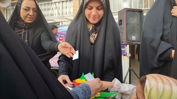 اولین مجمع عمومی انجمن اولیا مربیان دبستان شاهد حاج تقی آقا بزرگ ناحیه یک مشهد 