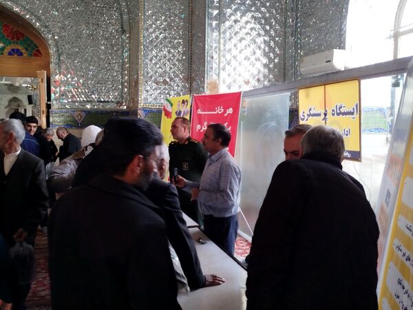 میز خدمت نماز جمعه کاشمر با حضور کارکنان شرکت گاز