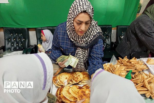 سفره احسان امام حسن مجتبی(ع) دردبستان شهید کلانتری بهارستان‌دو