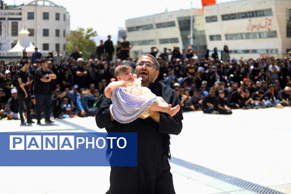 تعزیه ظهر عاشورا در جوار حرم امام رضا(ع) در مشهد