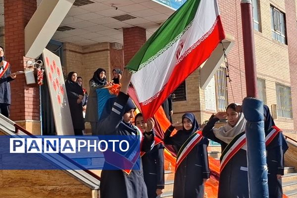 دانش‌آموزان شهریاری روز اول سال تحصیلی را به پایان رساندند