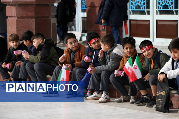 رونمایی از کتاب «سردار ایرانی» ویژه نوجوانان در قم