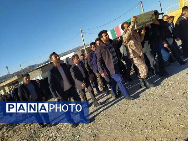 بدرقه شهید گمنام در بخش زرین‌آباد ایلام