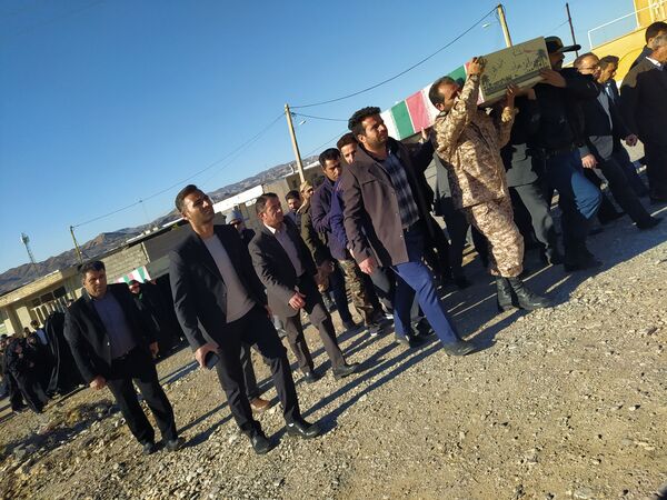 بدرقه شهید گمنام در بخش زرین‌آباد ایلام