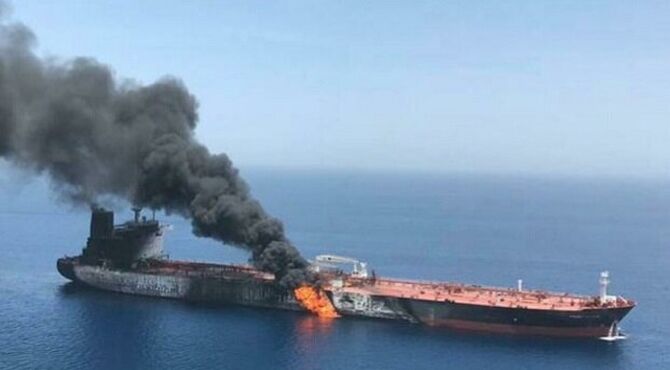 ادعای مین‌روبی سنتکام زیر ضرب؛ ۸ نفتکش در ۴۸ ساعت در تنگه هرمز منفجر شدند