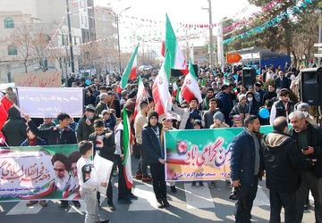 حضور پر شور شهروندان در راهپیمایی قیامدشت ری یک