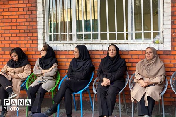 پاسداشت نام و اندیشه لسان‌ الغیب در مدرسه نگین دانش