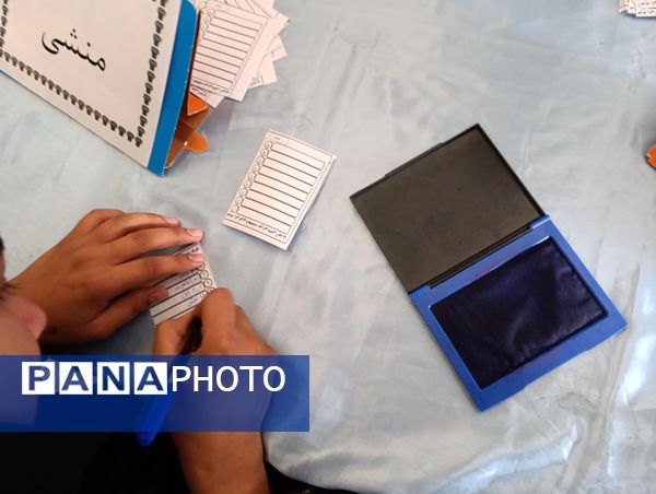 انتخابات شورای دانش‌آموزی در دبیرستان نسیبه شهرستان سملقان