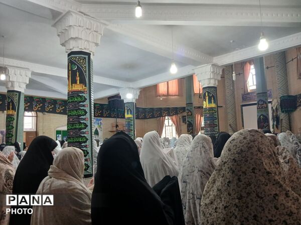 مصلای باخرز میزبان نمازگزاران ولایتمدار