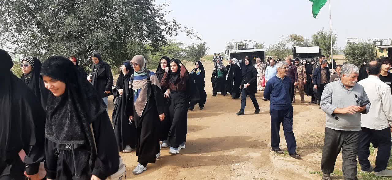 ۱۵۰ زائر دانشجو از دانشگاه‌های البرز به مناطق عملیاتی اعزام شدند