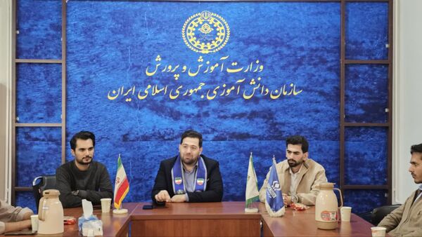 شما دانش آموزان آینده‌سازان این سرزمینید