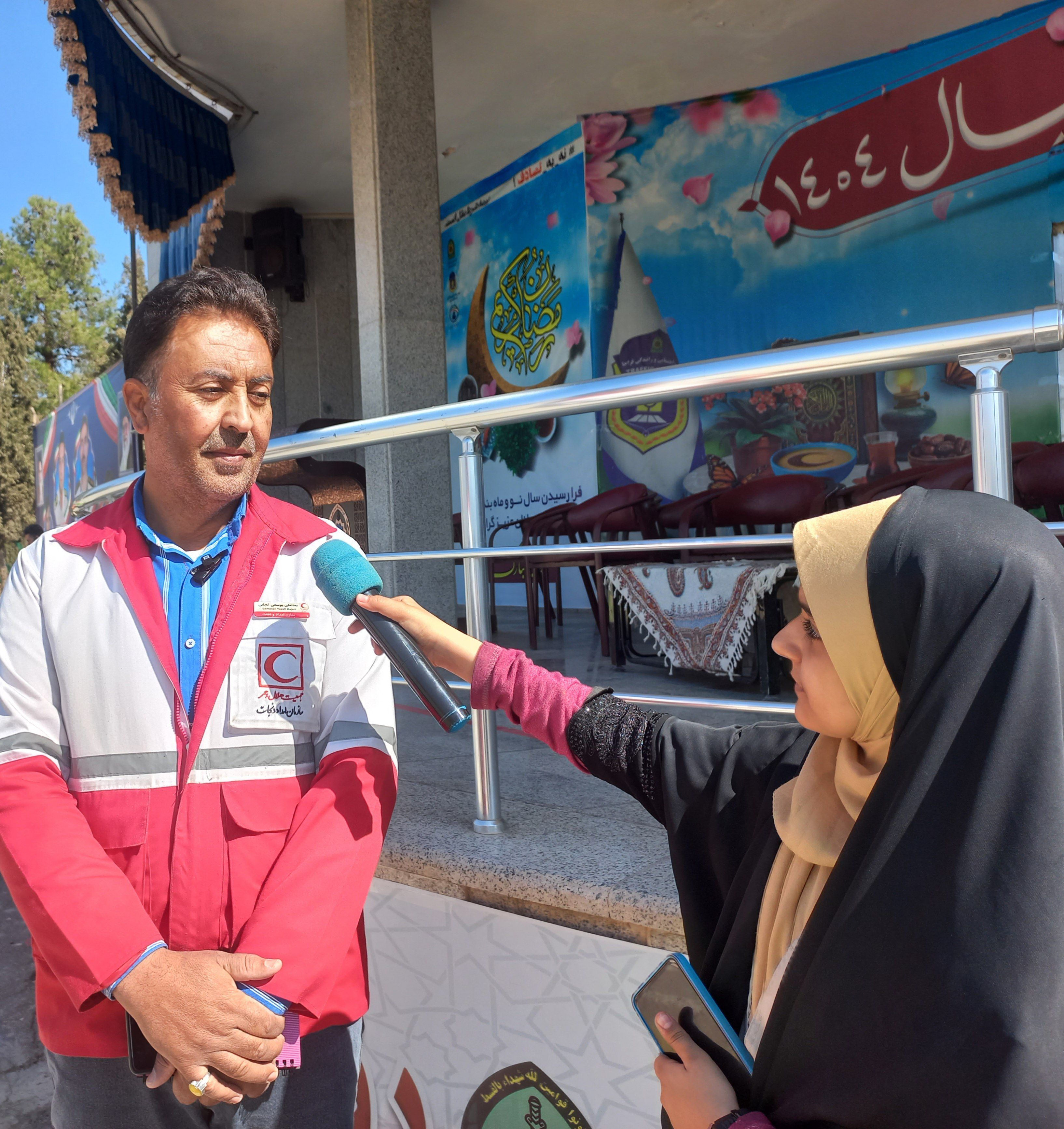  دانش‌آموزان  از حضور در مکان‌های شلوغ و استفاده از مواد محترقه خودداری کنند