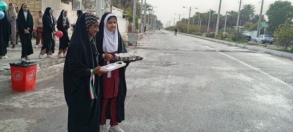 راهپیمایی باشکوه ۲۲ بهمن در فین؛ جلوه‌ای از حضور پرشور مردم