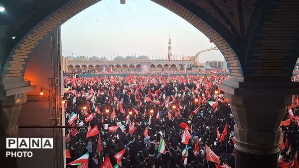 بیعت مردم با آقای شهید ایران 