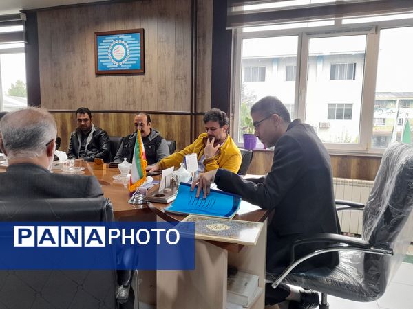 تجلیل از خیرین دبستان مهدیه قائمشهر