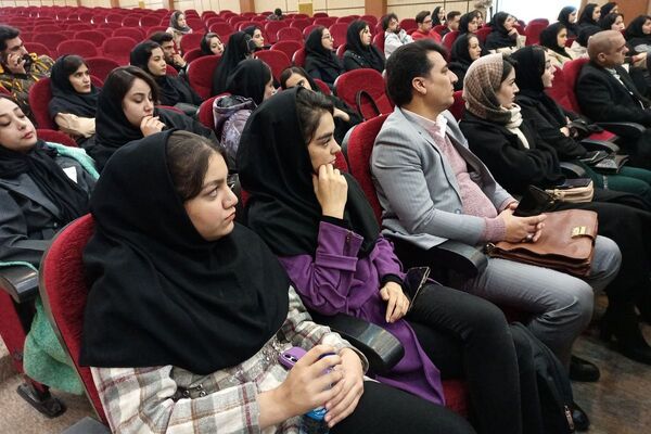 اولین نشست یک تجربه یک رای در شهرستان رباط‌کریم