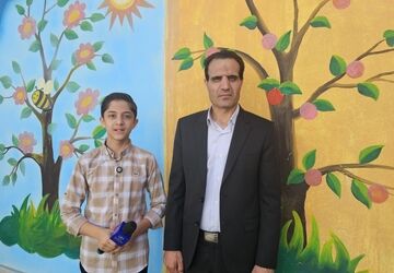 زنگ نمادین در مدارس و دبیرستان های اصفهان زده شد