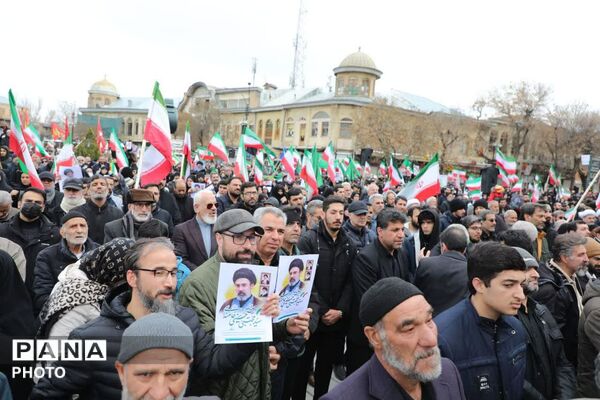 همدان یکپارچه در خروش بیعت با امام