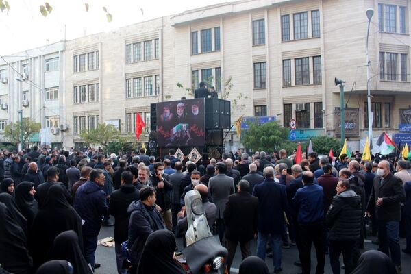 تشییع و تدفین پیکر شهید گمنام در اداره‌کل آموزش و پرورش تهران