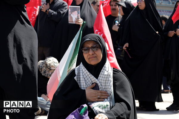 آخرین وداع ملت ایران با رهبر شهید 