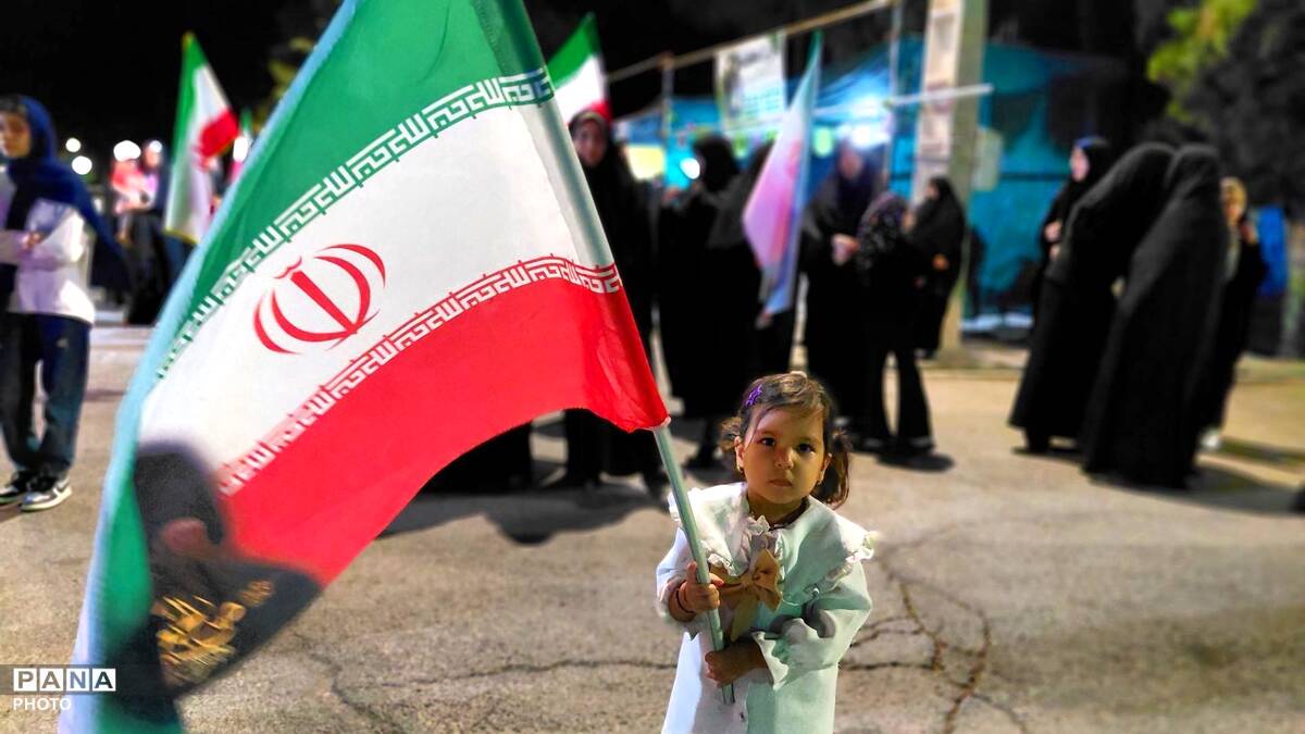 نود و دومین قاب از شبی که در حافظه‌ها می‌ماند