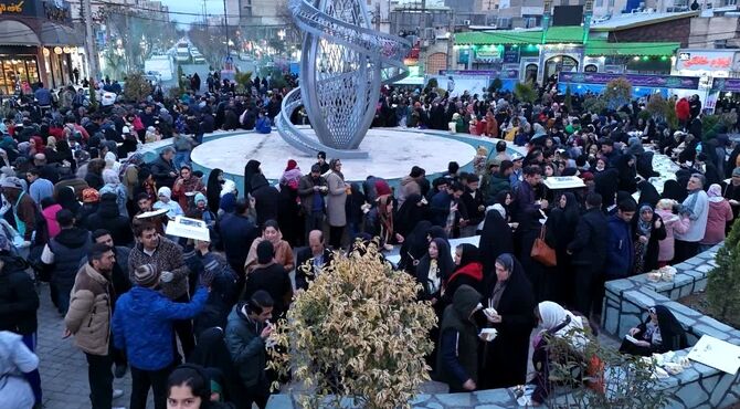 امروز آسمان و زمین به احترام مولودی بی‌همتا قامت خم کرد