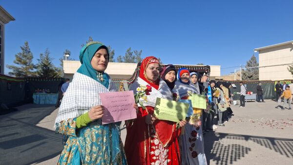 طنین زنگ انقلاب در مدارس یاسوج