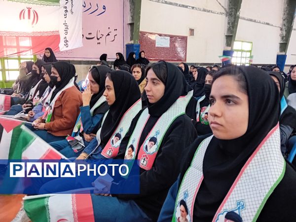 گردهمایی دختران نسل سلیمانی در دبیرستان فاطمه الزهرا(س) 