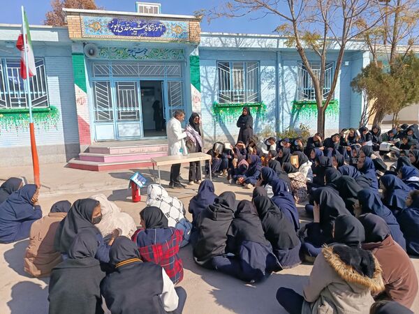 مانور زلزله و ایمنی سازی در مدرسه برادران رحمانی خلیل آباد