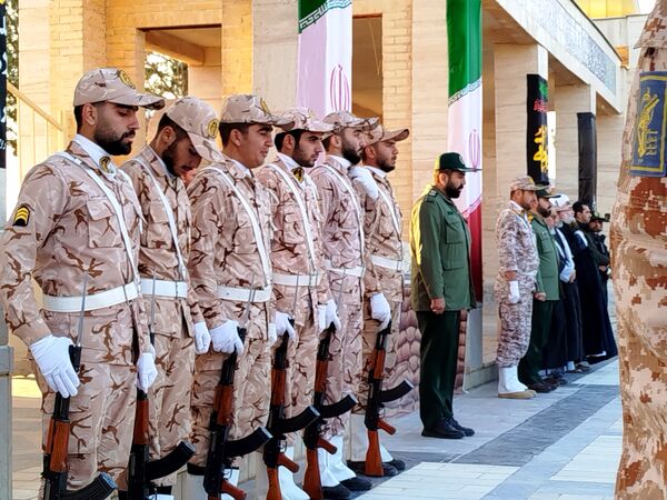 استقبال از شهدای گمنام در شهر درق