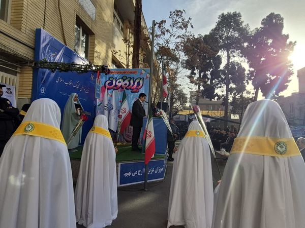 صدای انقلاب طنین انداز شد
