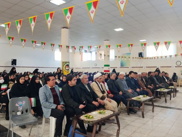 جشن پیروزی انقلاب در نهاوند 