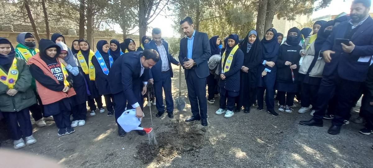  آیین متمرکز جشن نیکوکاری و جشن درختکاری در مدارس استان البرز 