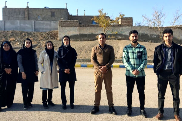 مراسم صبحگاهی دبستان شهید رحمت الله قلعه یزدانی و آموزشگاه آیت الله اراکی